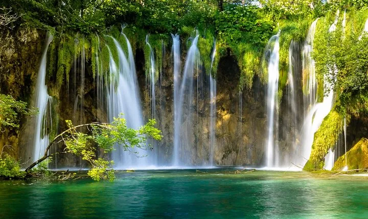 Plitvice Lakes National Park Group Tour from Split
