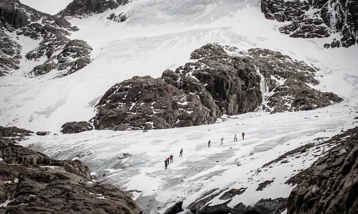 Short trekking to Vinciguerra Glacier and Laguna Tempanos