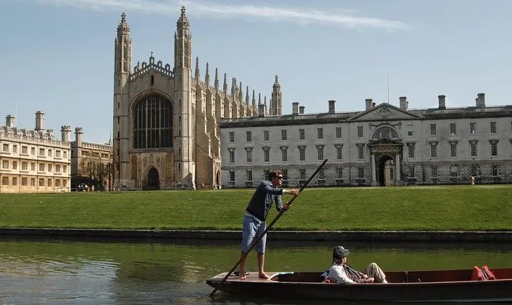 Private Chauffeured Range Rover to Cambridge from London