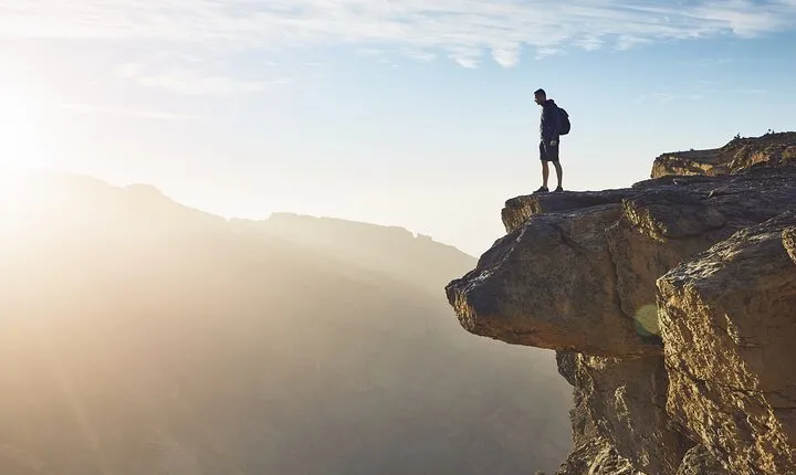 Nizwa and Oman's Grand Canyon: Full-Day Adventure