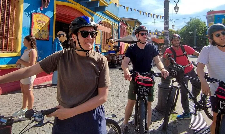 Private Bike Tour Experience around old BA with Local Host