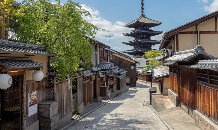 Kyoto: Private City Highlights Tour by Car