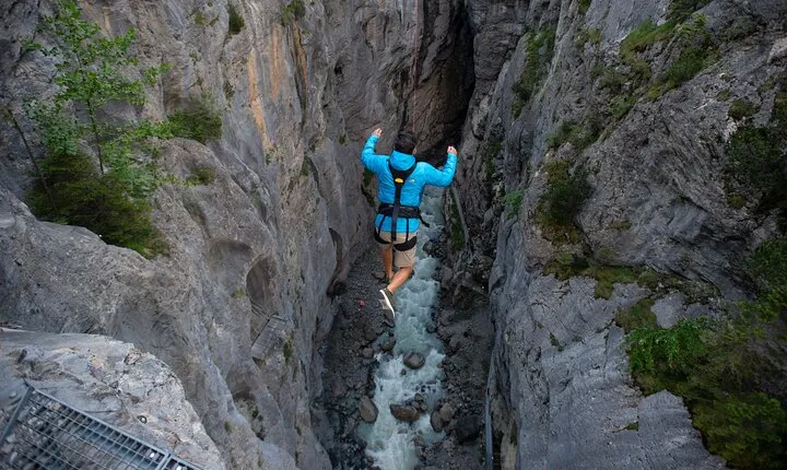 Canyon Swing with OUTDOOR
