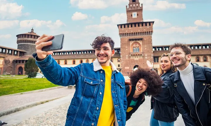 Milan Must-Sees: 2-Hour Private Tour for Newcomers