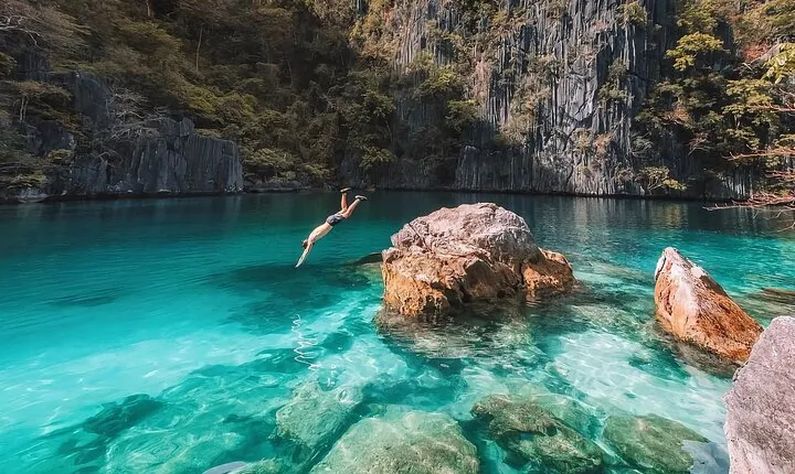 Coron Palawan Snorkeling & Island Hopping Tour (Private)