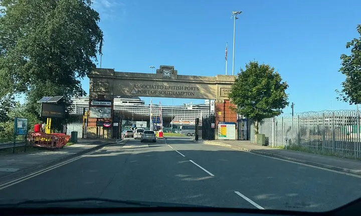 Heathrow Airport to Southampton Transfer