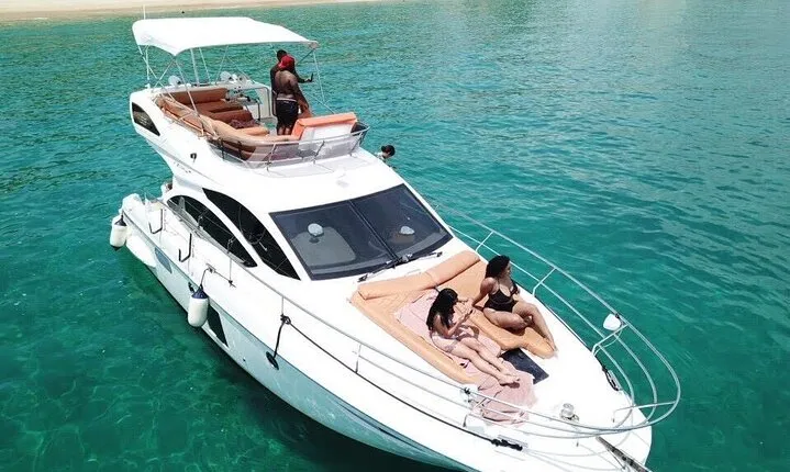 Private Boat in Los Cabos. ONLY DEPOSIT to reserve