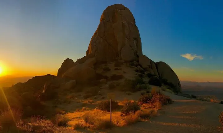 Iconic Tom's Thumb Guided Hiking Adventure in Scottsdale, Arizona
