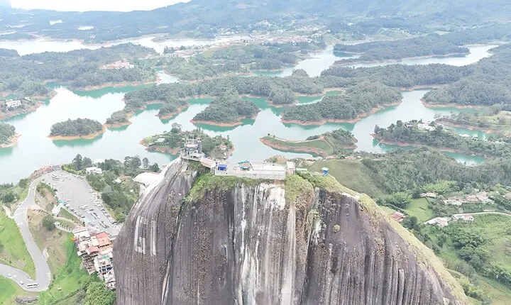 Medellin: Guatapé Tour and Boat Tour Reservoir