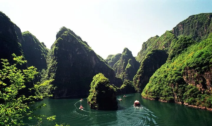 Private Transfer Service from Beijing to Longqingxia Ravine