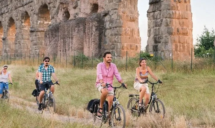 Via Appia private tour with watercolor session