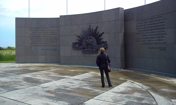 Australian and New Zealand Battlefield Day Tour in the Somme from Lille or Arras