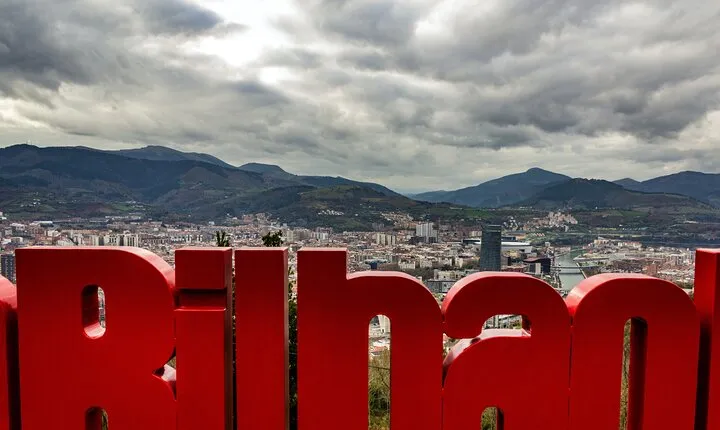 Explore Bilbao in 60 minutes with a Local