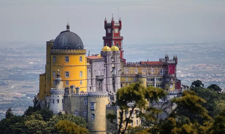 Lisbon to Sintra & Cascais: Private Day Tour & Fully Customizable