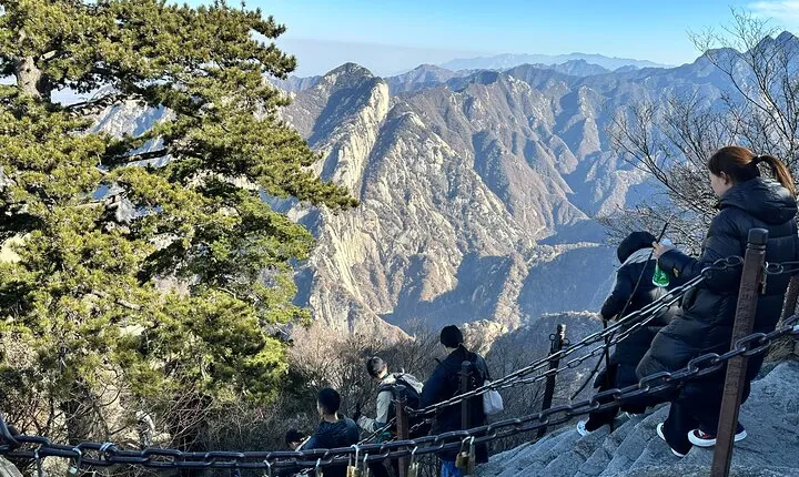 Self-Guided Mt.Hua Tour With Chauffeur Service and Ticket