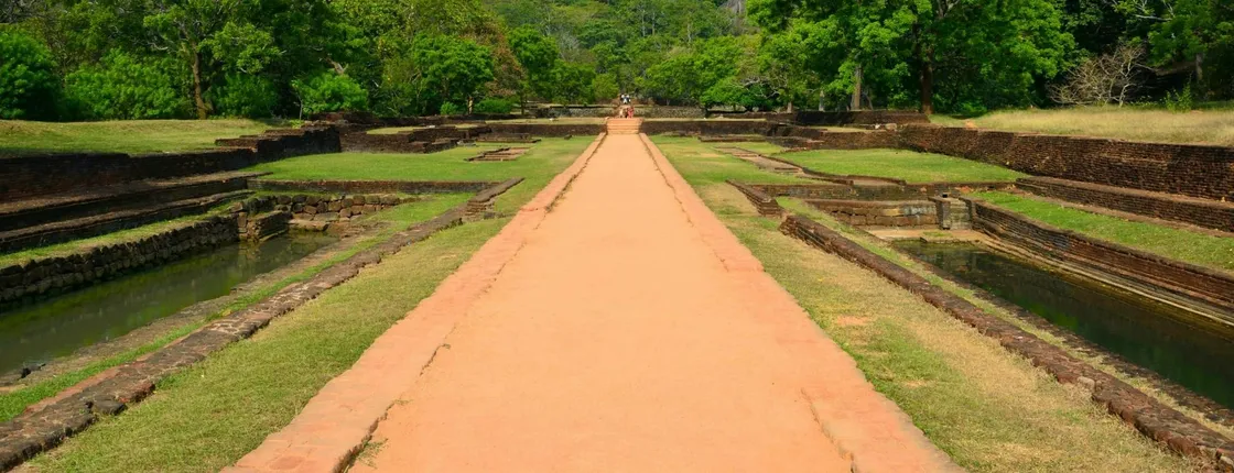 Sigiriya Lion Rock and Dambulla Cave Temple tour in Sri Lanka