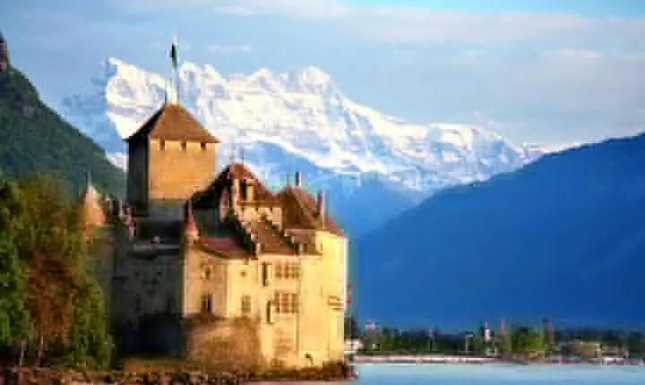 (KTL303) - Winter Tour Montreux and Chaplin's World from Lausanne