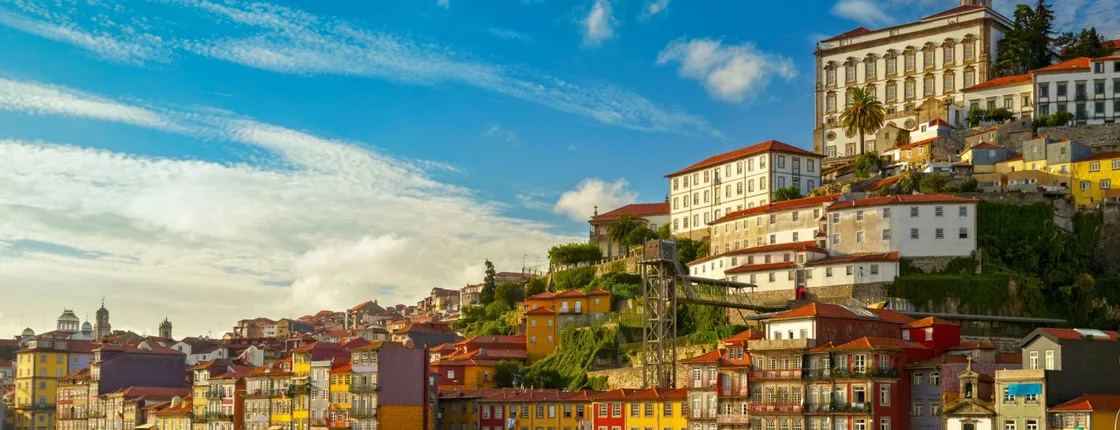 Porto Vintage hop-on hop-off bus tour: 24 or 48 hours