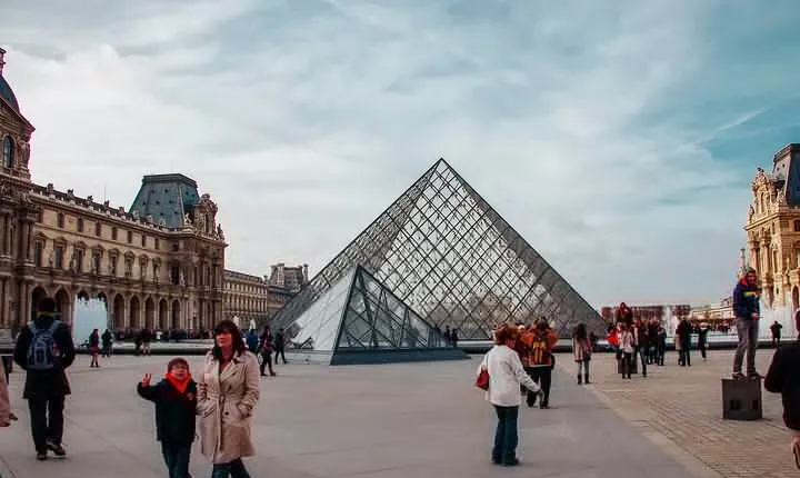 Full-Day Private Van Tour in Paris