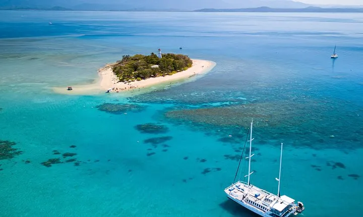 Wavedancer Low Isles Great Barrier Reef Sailing Cruise from Cairns