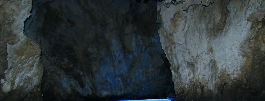 Private speedboat tour to Blue Cave and 5 Islands