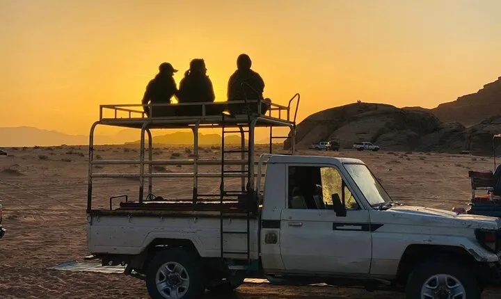 Wadi Rum Full Day Jeep Tour + Overnight & Dinner in Bedouin Camp