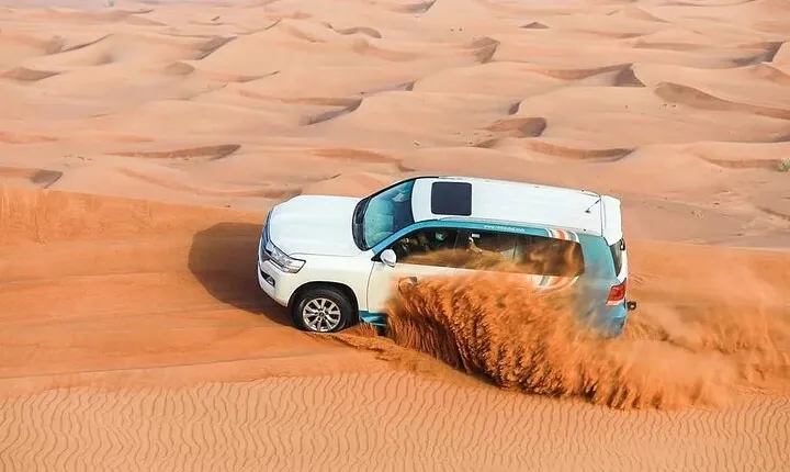 Dubai Desert Safari, Evening at Red-Dunes, 5* BBQ Dinner