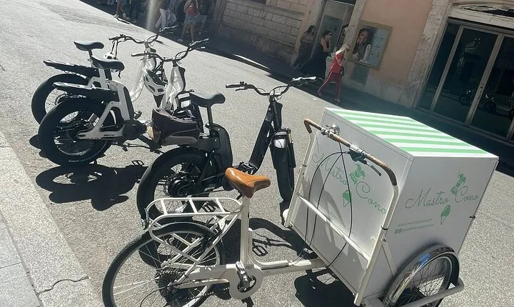 The Best of Rome on E-Bike, with a Gelato Break