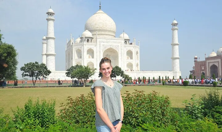 Sunrise Taj Mahal Tour with Agra Fort & Baby Taj from Delhi