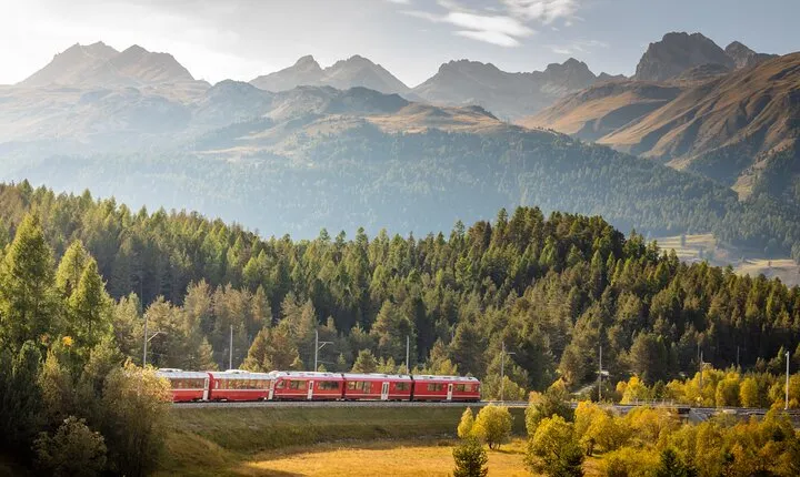 Lake Como, St Moritz, Swiss Alps and Bernina Train from Milan