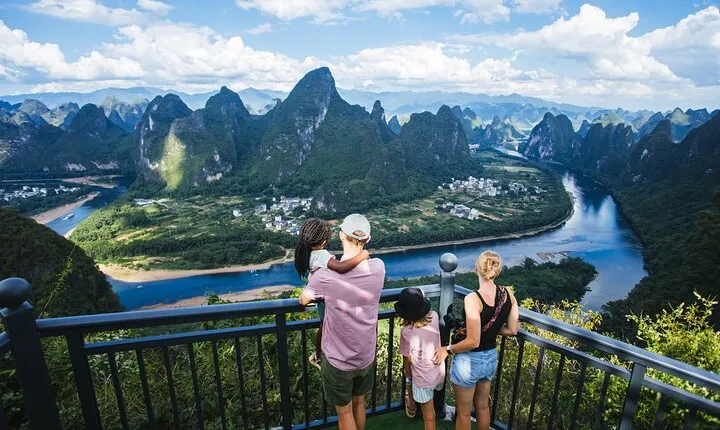 1 Day Private Tour: Li River Cruise from Guilin & Yangshuo Biking
