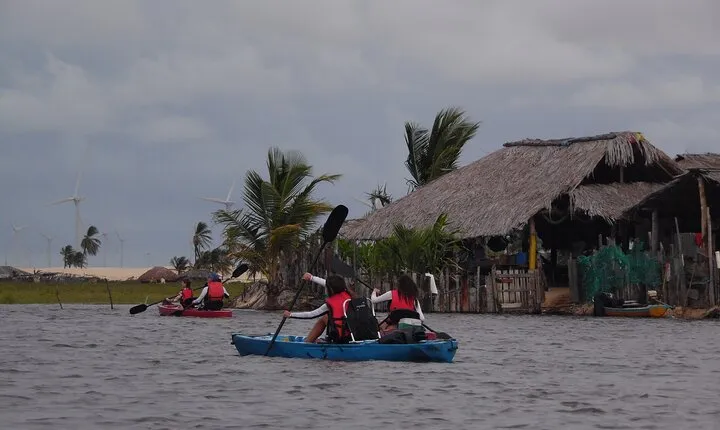 Kayaks in the Maranhenses Lençóis - Atins by Rio Preguiças