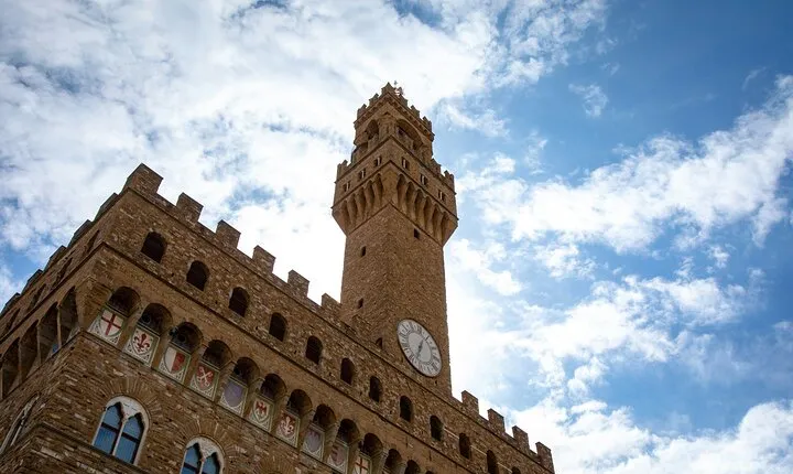 Small-Group Palazzo Vecchio Secret Passages Tour with Lunch Or "Gelato"
