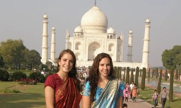 Overnight luxury tour of tajmahal with Jaipur including transport and hotel
