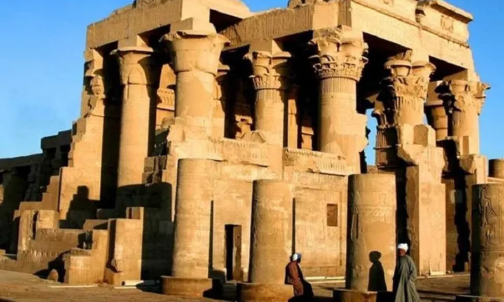 transfer from aswan to luxor with visits