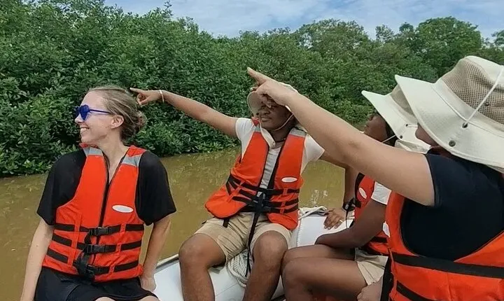 12 Hour Beach Safari in Punta Canoa