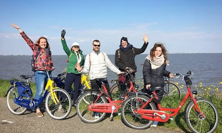 Full-Day Private Guided Countryside Tour from Amsterdam by Bike