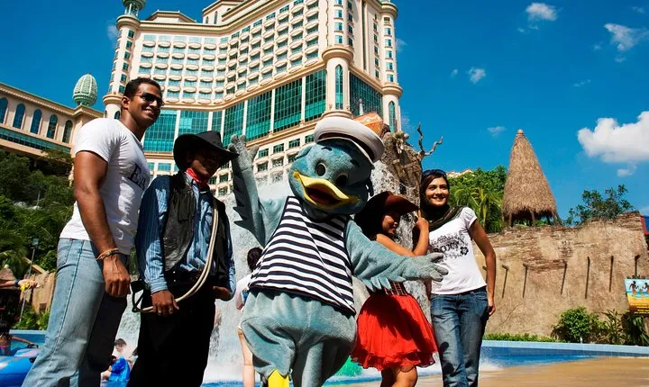 Sunway Lagoon Day Trip with Entrance Ticket