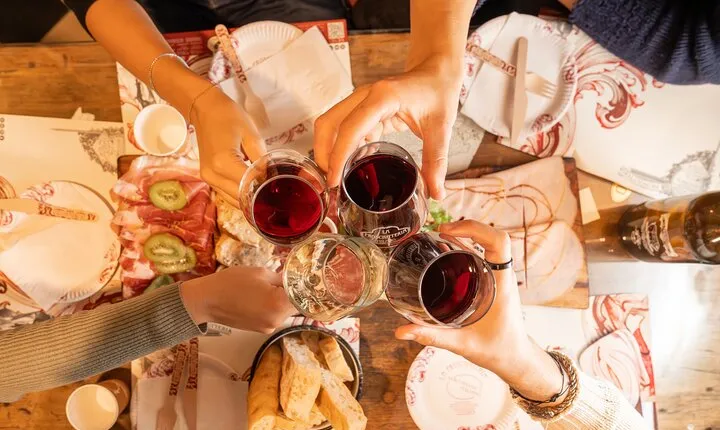 Milan: Aperitivo & Street Food Tour Delights by Do Eat Better