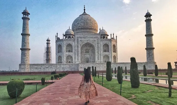 Ex-Agra: Highlights of Agra - Private Guided Tour by Car