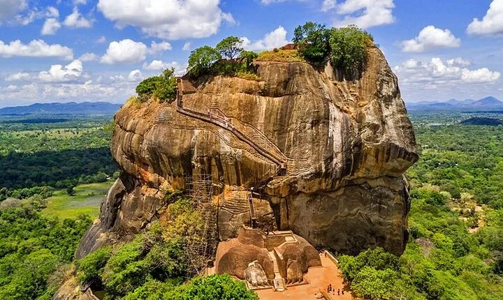 Sri Lanka Private Tour 12 days-Driver/vehicle/accommodation H/B
