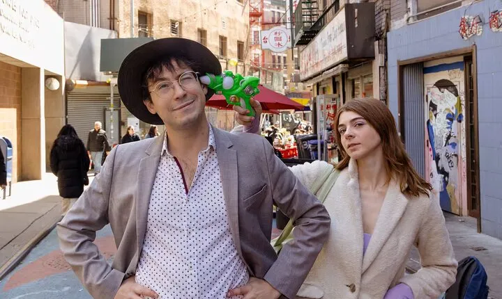 Tour Noir: A Dame To Guide For