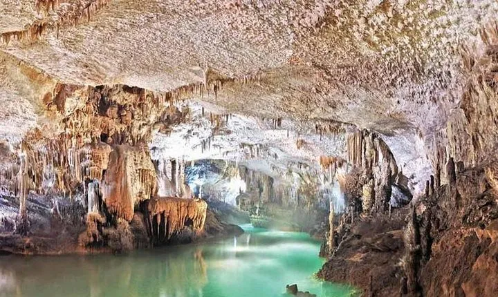 Jeita Grotto, Byblos and Harissa Full-Day Tour from Beirut