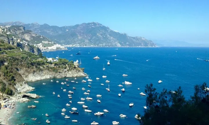 Chauffeured Tour to Amalfi Coast and Pompei from Rome