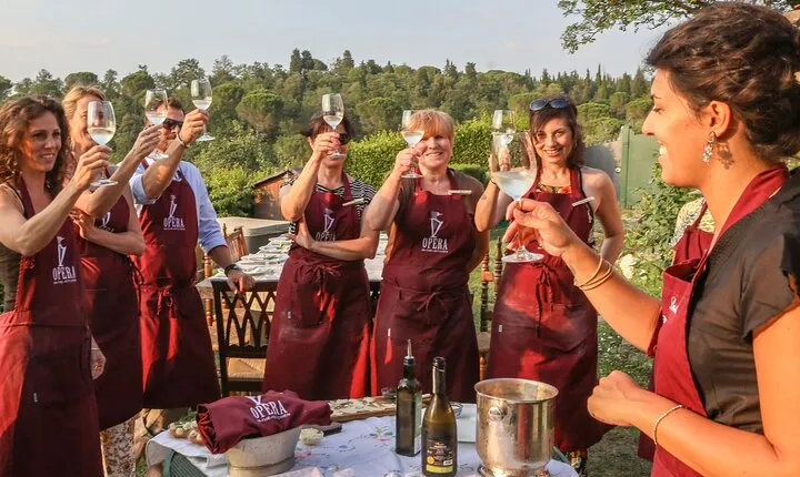 Live Opera Concert and Wine Tasting in Florence