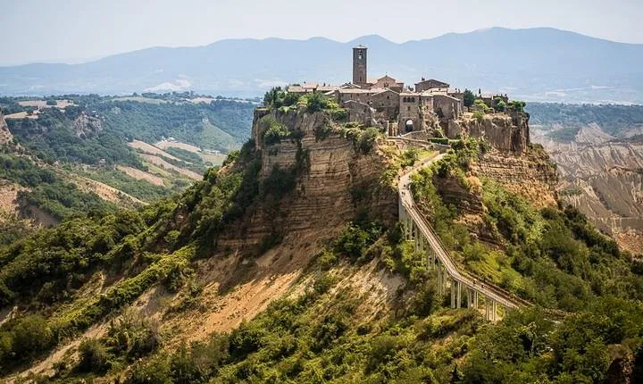 Transfer to Florence, visiting Bagnoregio from Rome (or in reverse)