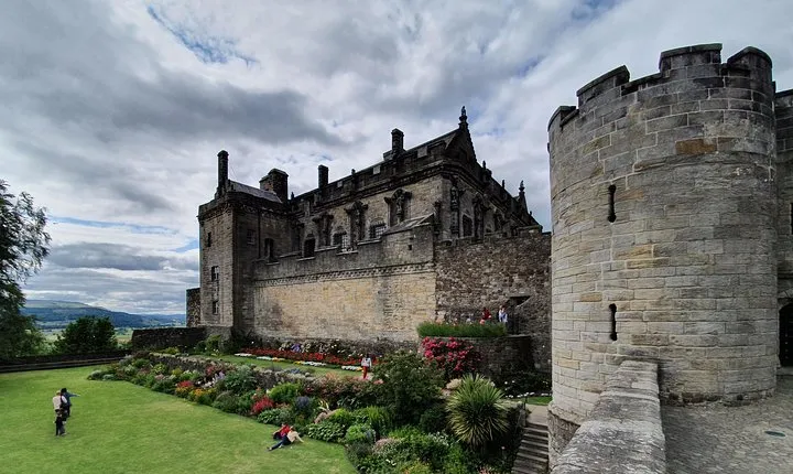 Stirling Castle, Kelpies and Loch Lomond from Edinburgh