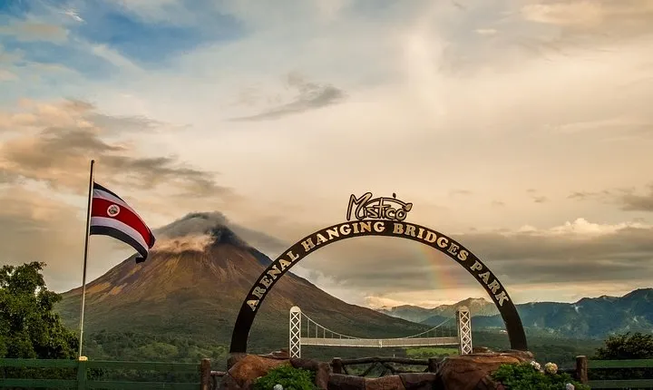 Mistico Hanging Bridges Admission Ticket