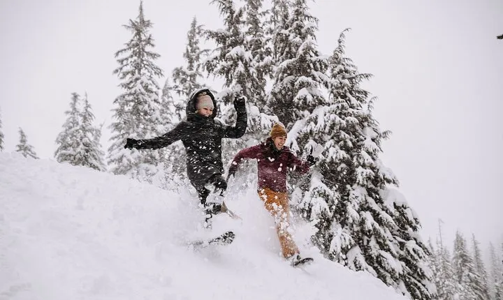 Guided Snowshoe Tour in Bend, Oregon