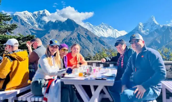 Everest Base Camp Helicopter Tour with Stop at Everest View Hotel
